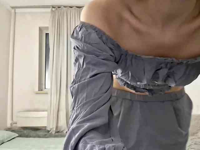 UrSweetieLeigh webcam