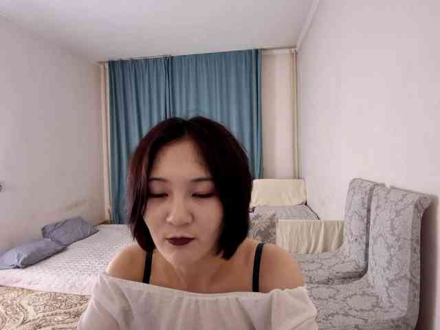 UrSweetieLeigh webcam