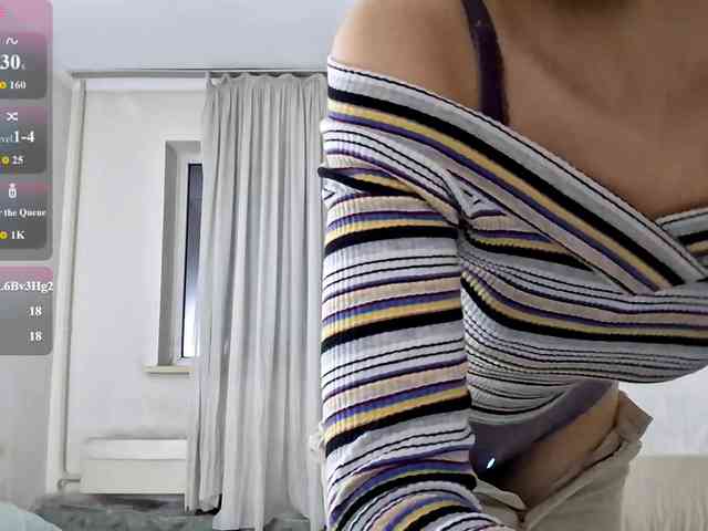 UrSweetieLeigh webcam