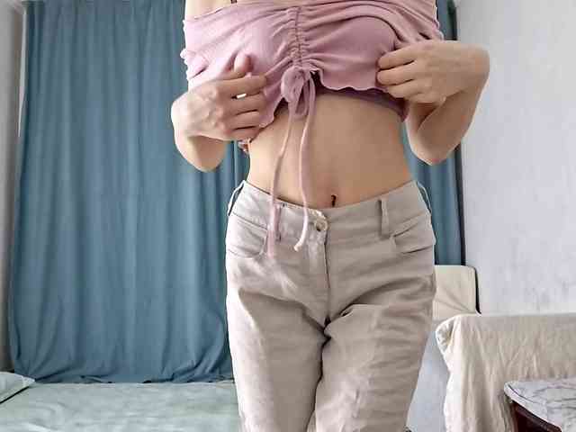 UrSweetieLeigh webcam