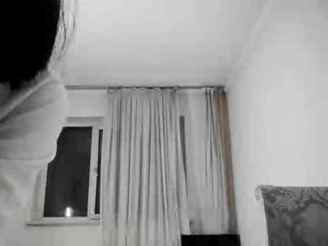 UrSweetieLeigh webcam