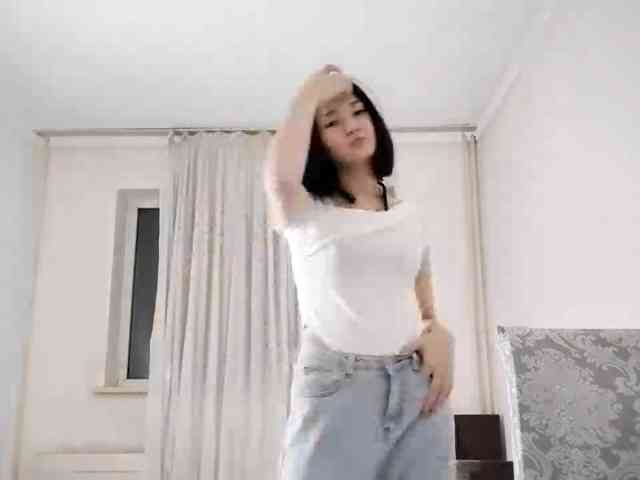 UrSweetieLeigh webcam