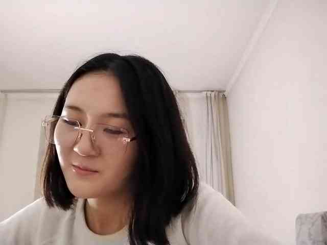UrSweetieLeigh webcam