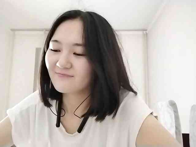 UrSweetieLeigh webcam