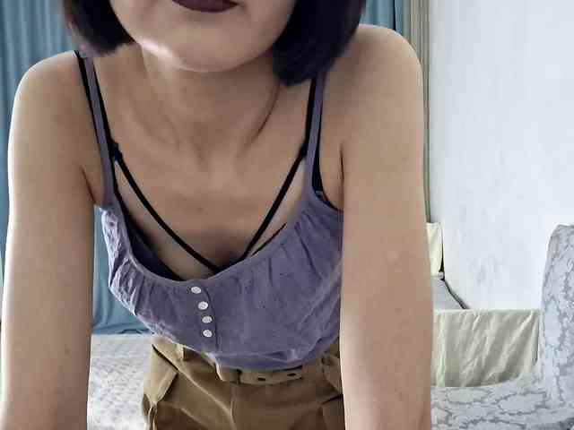 UrSweetieLeigh webcam