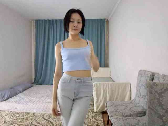 UrSweetieLeigh webcam