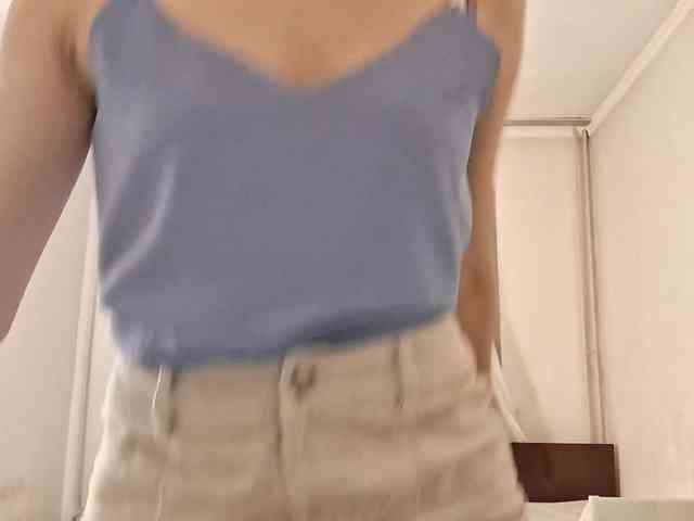 UrSweetieLeigh webcam