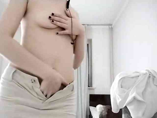 UrSweetieLeigh webcam