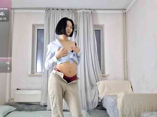 UrSweetieLeigh webcam