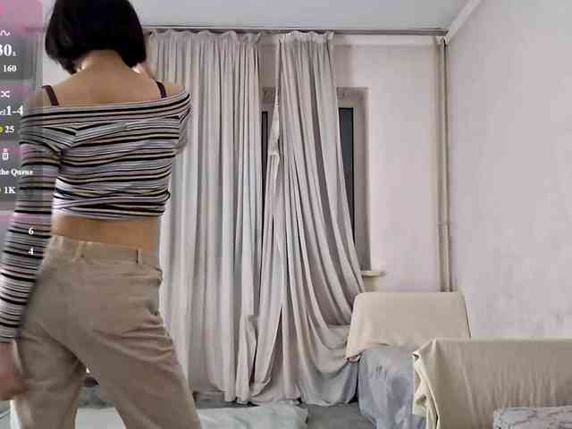 UrSweetieLeigh webcam