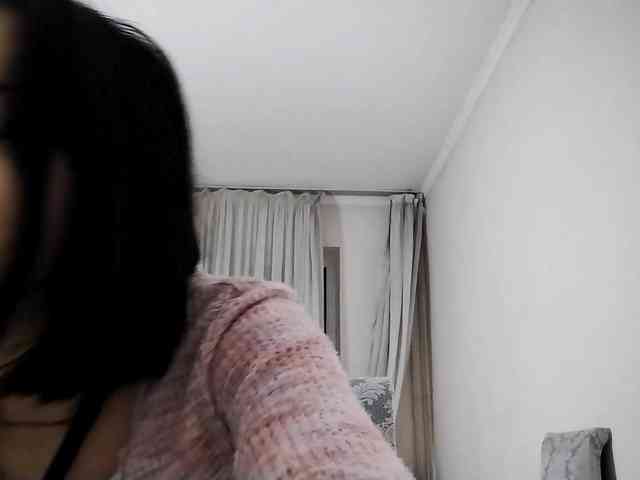 UrSweetieLeigh webcam