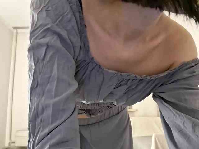 UrSweetieLeigh webcam