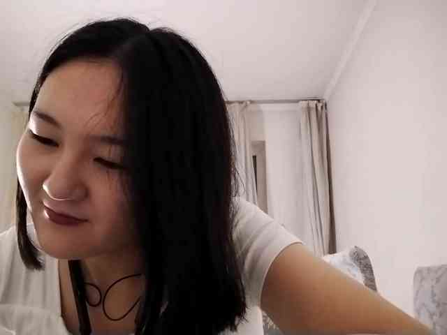 UrSweetieLeigh webcam