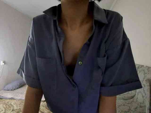 UrSweetieLeigh webcam