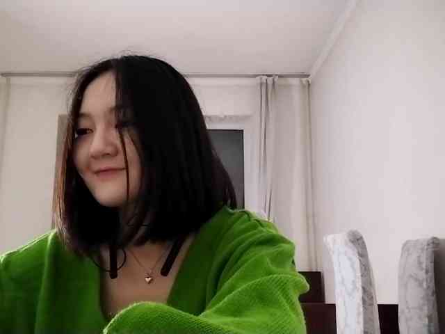 UrSweetieLeigh webcam