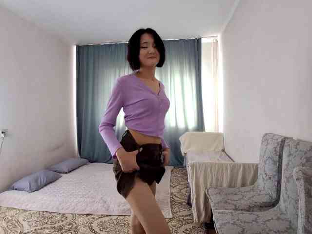 UrSweetieLeigh webcam