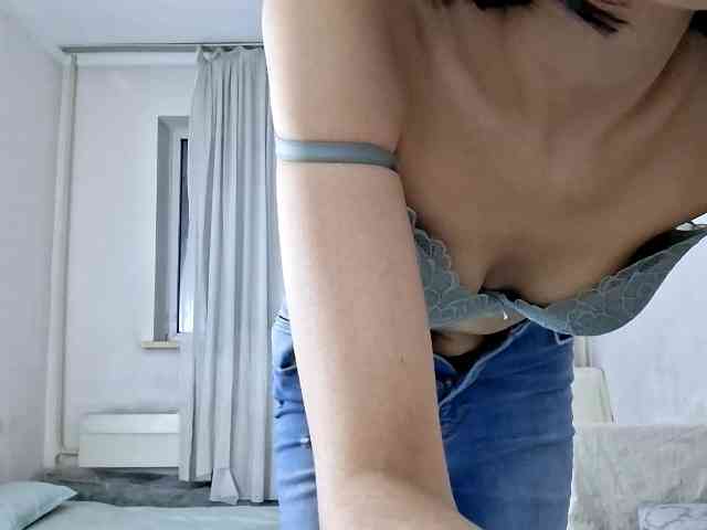 UrSweetieLeigh webcam