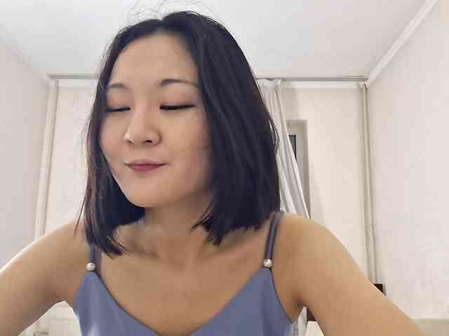 UrSweetieLeigh webcam