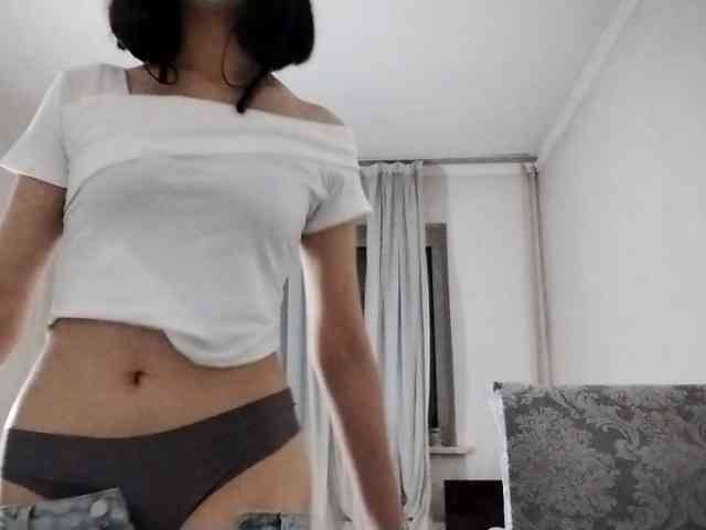 UrSweetieLeigh webcam