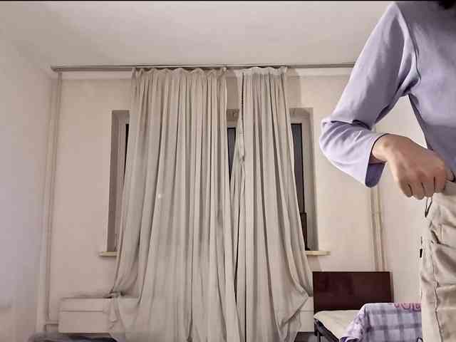 UrSweetieLeigh webcam