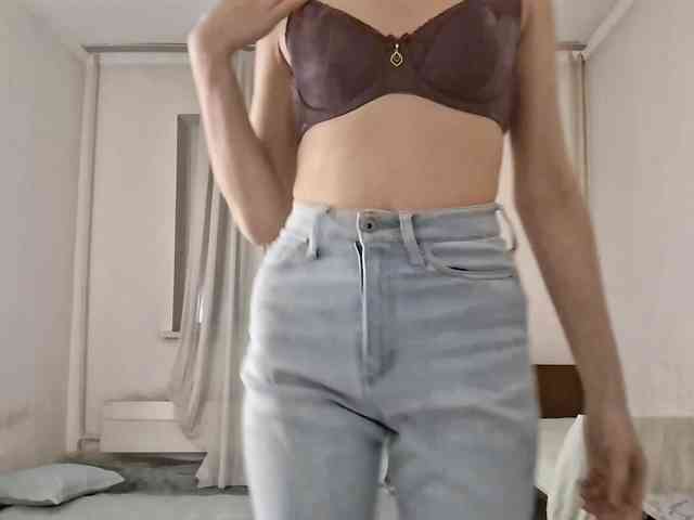 UrSweetieLeigh webcam