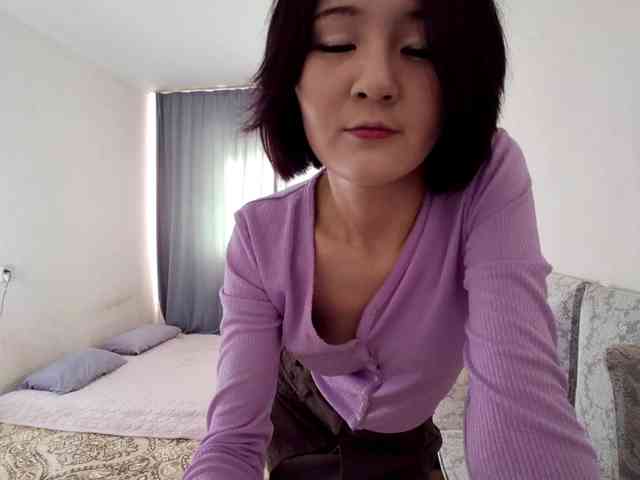 UrSweetieLeigh webcam