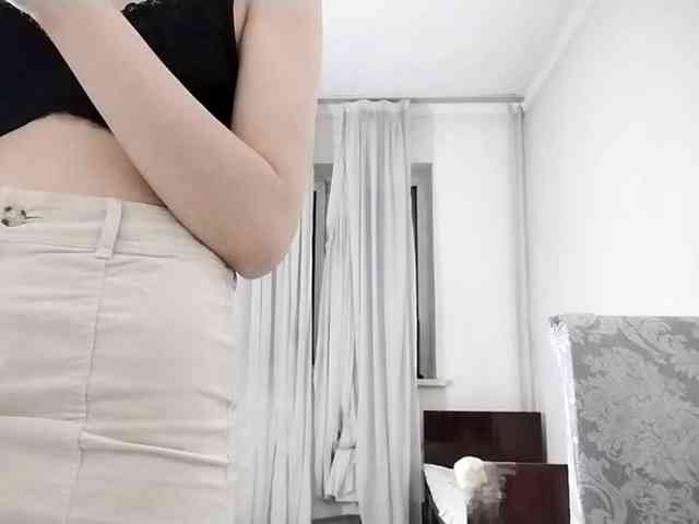 UrSweetieLeigh webcam