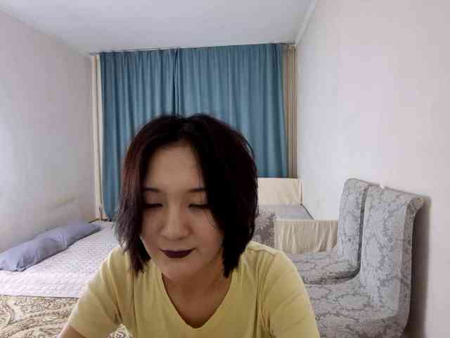 UrSweetieLeigh webcam