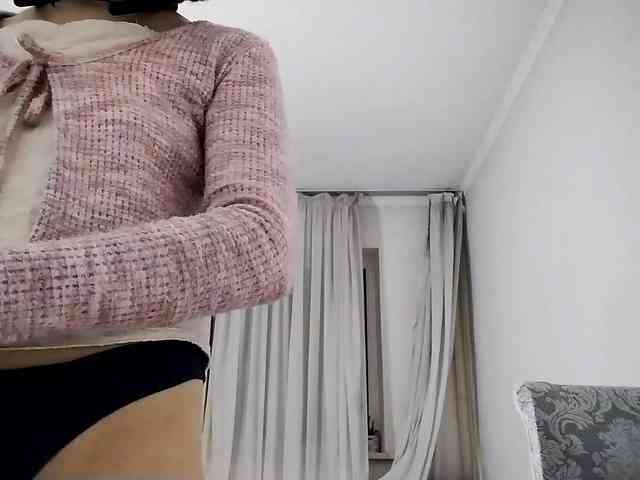 UrSweetieLeigh webcam