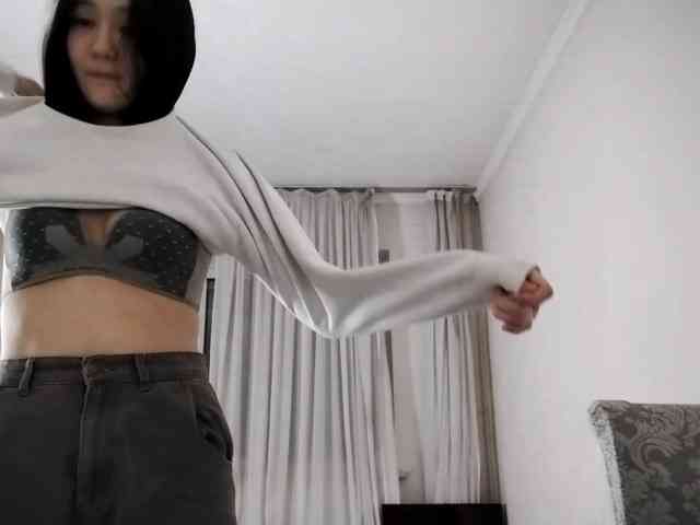 UrSweetieLeigh webcam