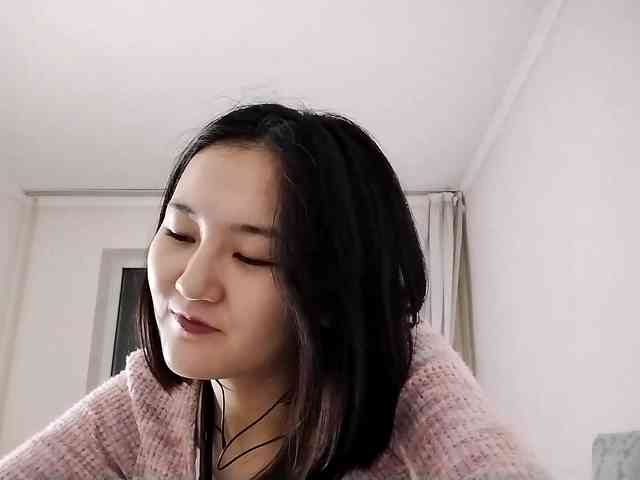 UrSweetieLeigh webcam