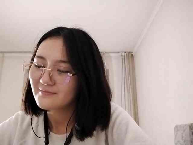 UrSweetieLeigh webcam