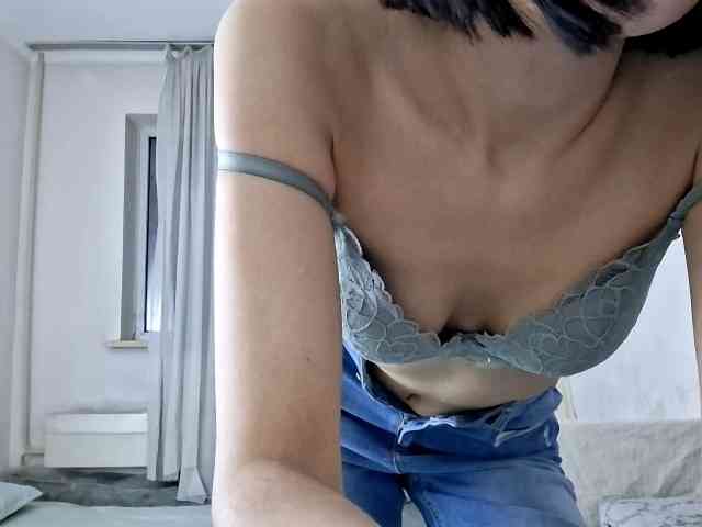 UrSweetieLeigh webcam