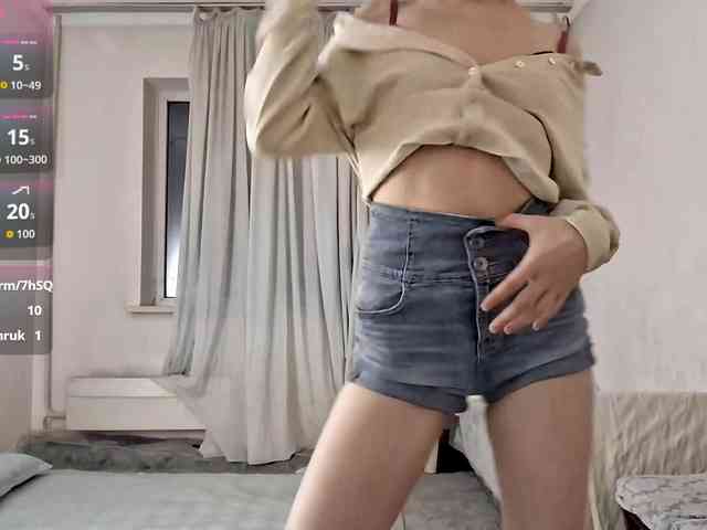 UrSweetieLeigh webcam