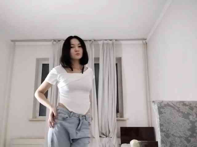 UrSweetieLeigh webcam