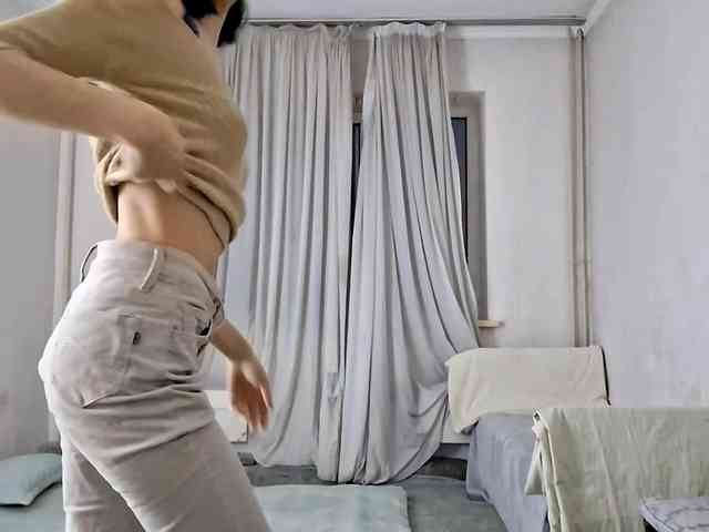 UrSweetieLeigh webcam