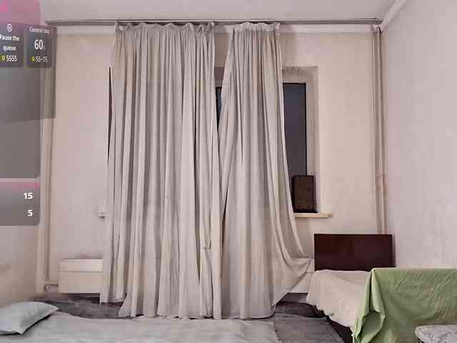 UrSweetieLeigh webcam