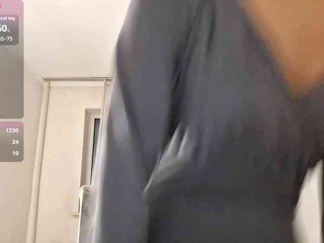 UrSweetieLeigh webcam