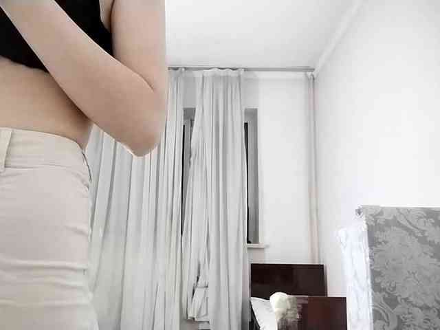 UrSweetieLeigh webcam