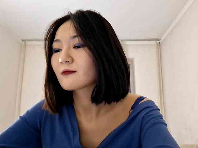 UrSweetieLeigh webcam