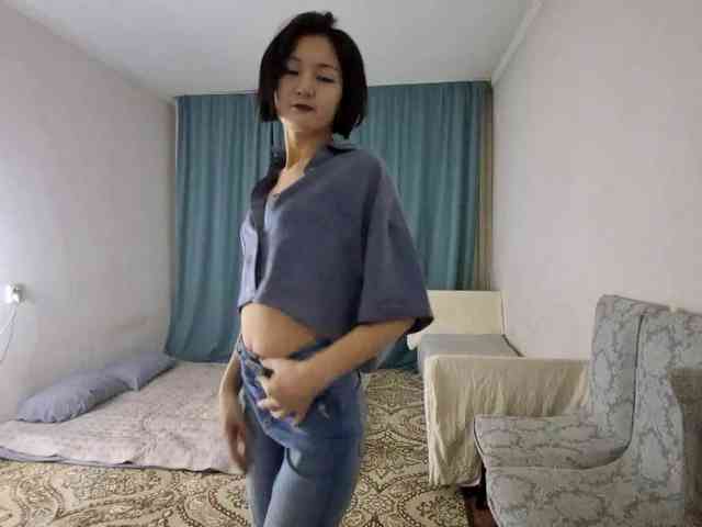 UrSweetieLeigh webcam