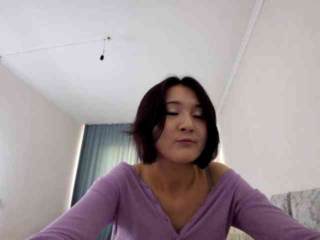 UrSweetieLeigh webcam