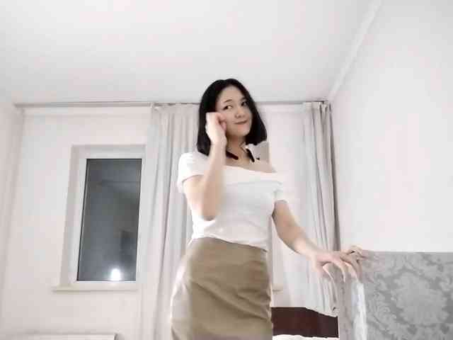 UrSweetieLeigh webcam