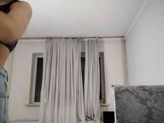 UrSweetieLeigh webcam