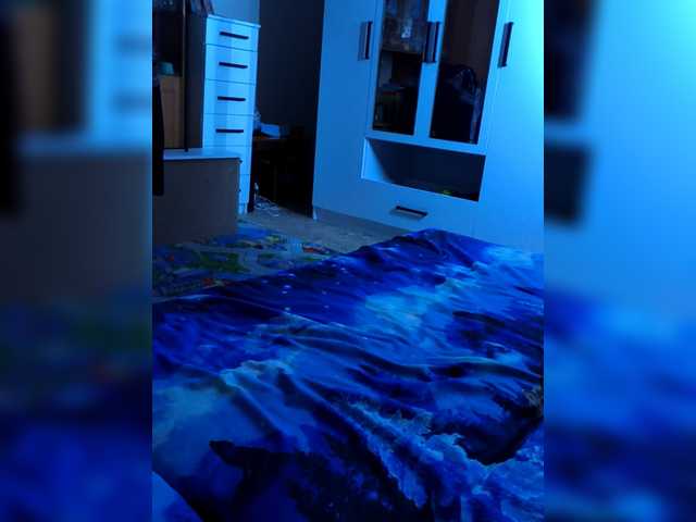 AleksNadunya19800518 broadcasting live