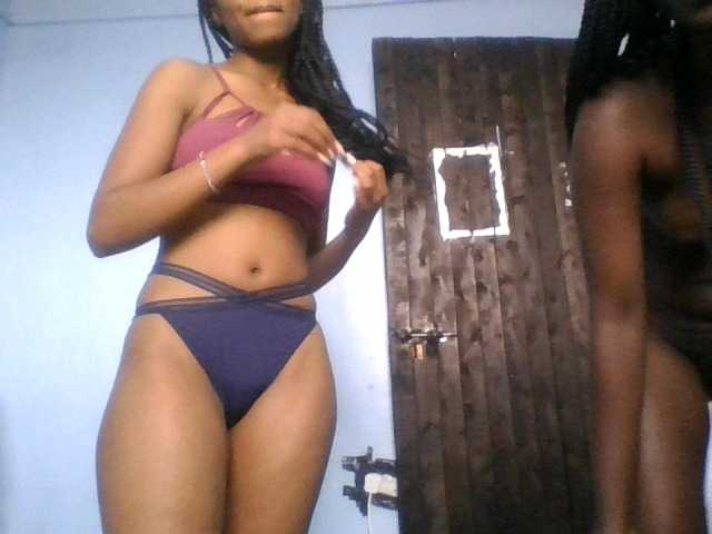 Slutgals2 – webcam model profile photo