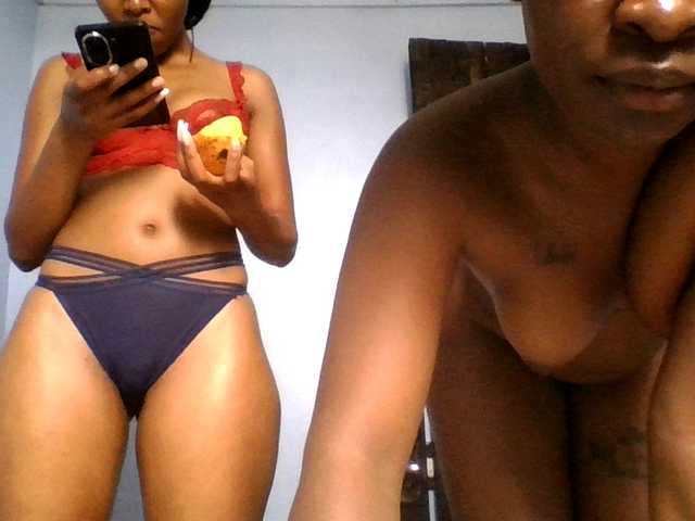 Slutgals2's BongaCams show and profile