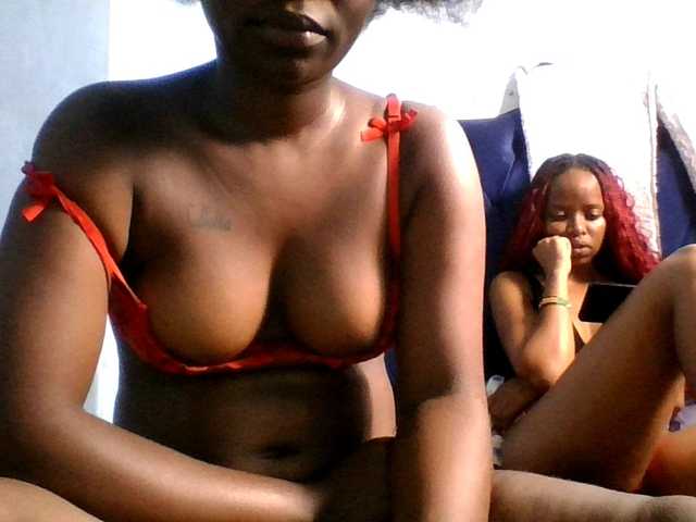 Slutgals2's BongaCams show and profile