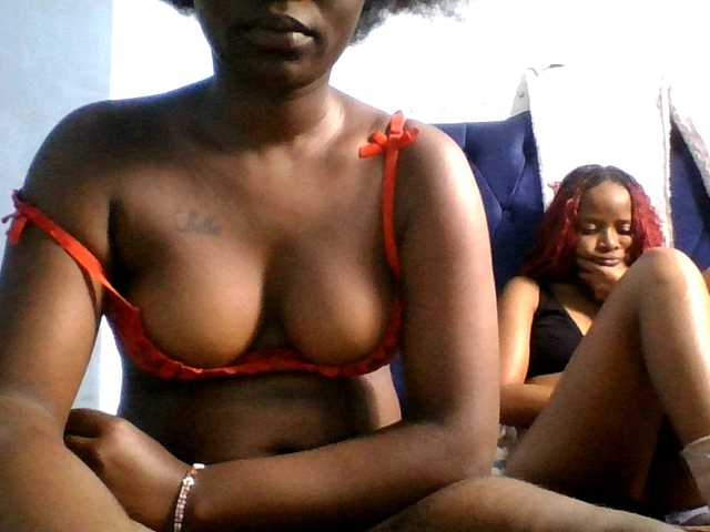 Slutgals2's BongaCams show and profile