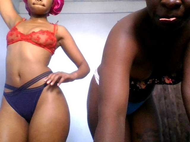 Slutgals2's BongaCams show and profile